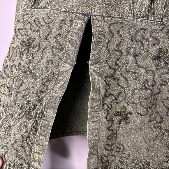 Vintage Escandalo textured Hunter green tank with cut out - Picture 4 of 7